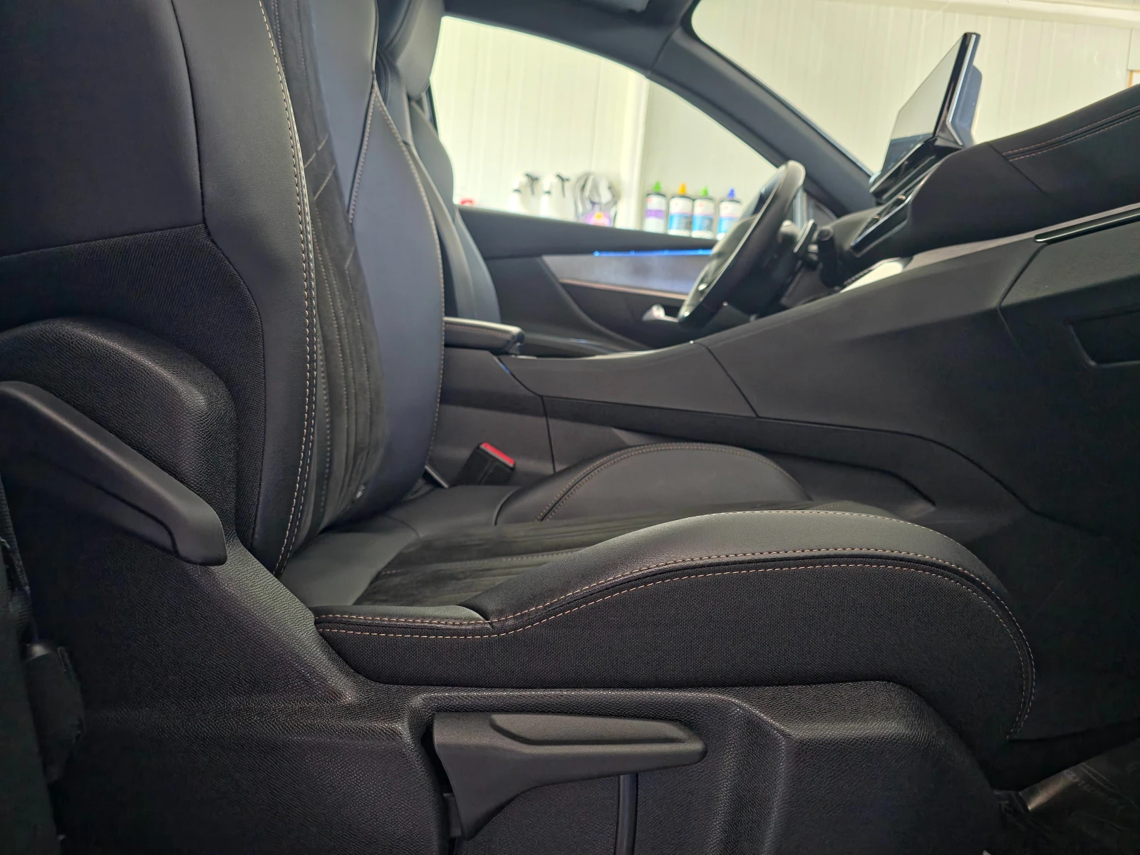 Peugeot 3008 GT PLUG-IN-HYBRID 225 S&S EAT8 - изображение 9
