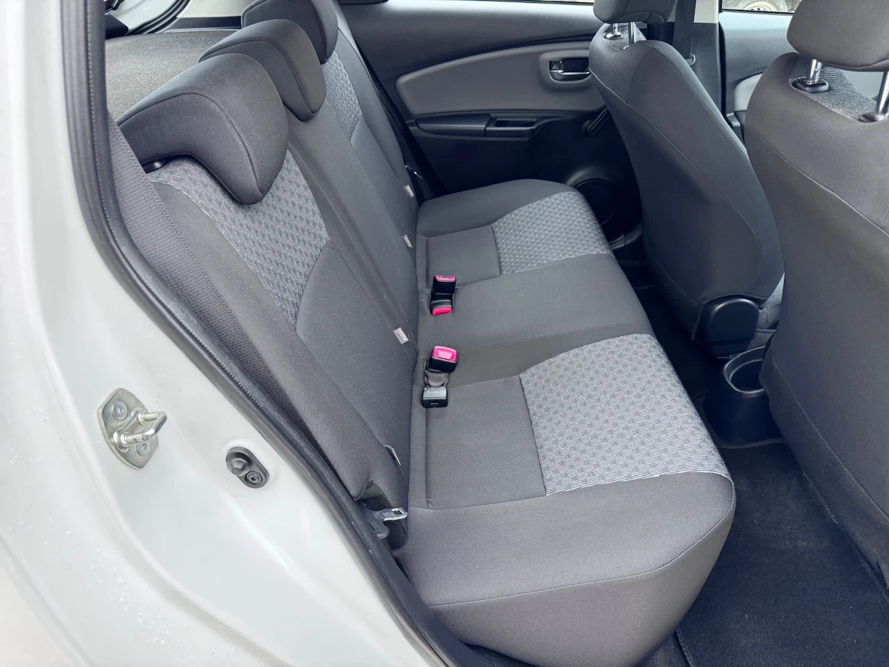 Toyota Yaris 1.33i Facelift | Mobile.bg � ����������� 11