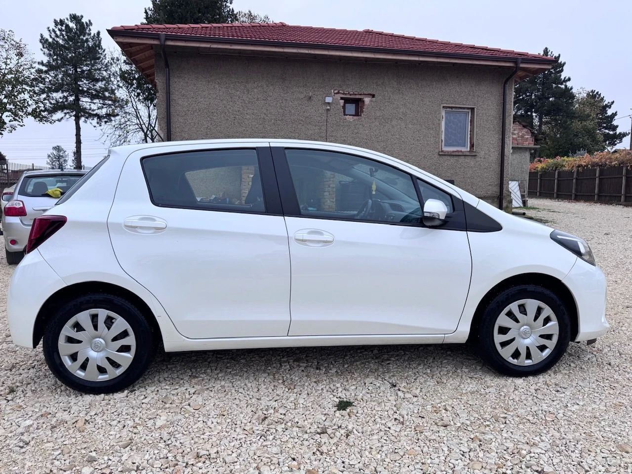 Toyota Yaris 1.33i Facelift - изображение 6