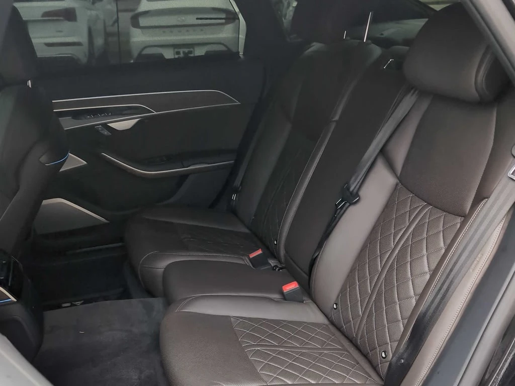 Audi A8 * quattro L * CARFAX *  - изображение 10