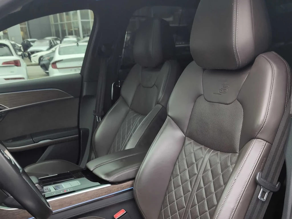 Audi A8 * quattro L * CARFAX *  - изображение 9