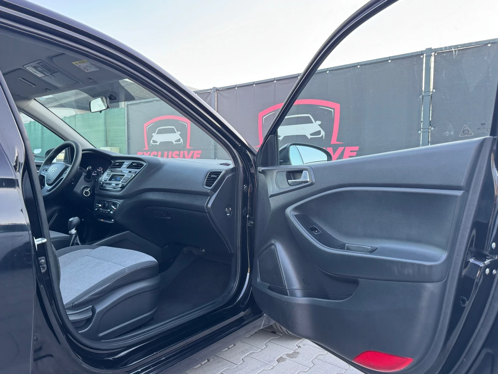 Hyundai I20 1.2i LPG EURO-6, снимка 13 - Автомобили и джипове - 53845643