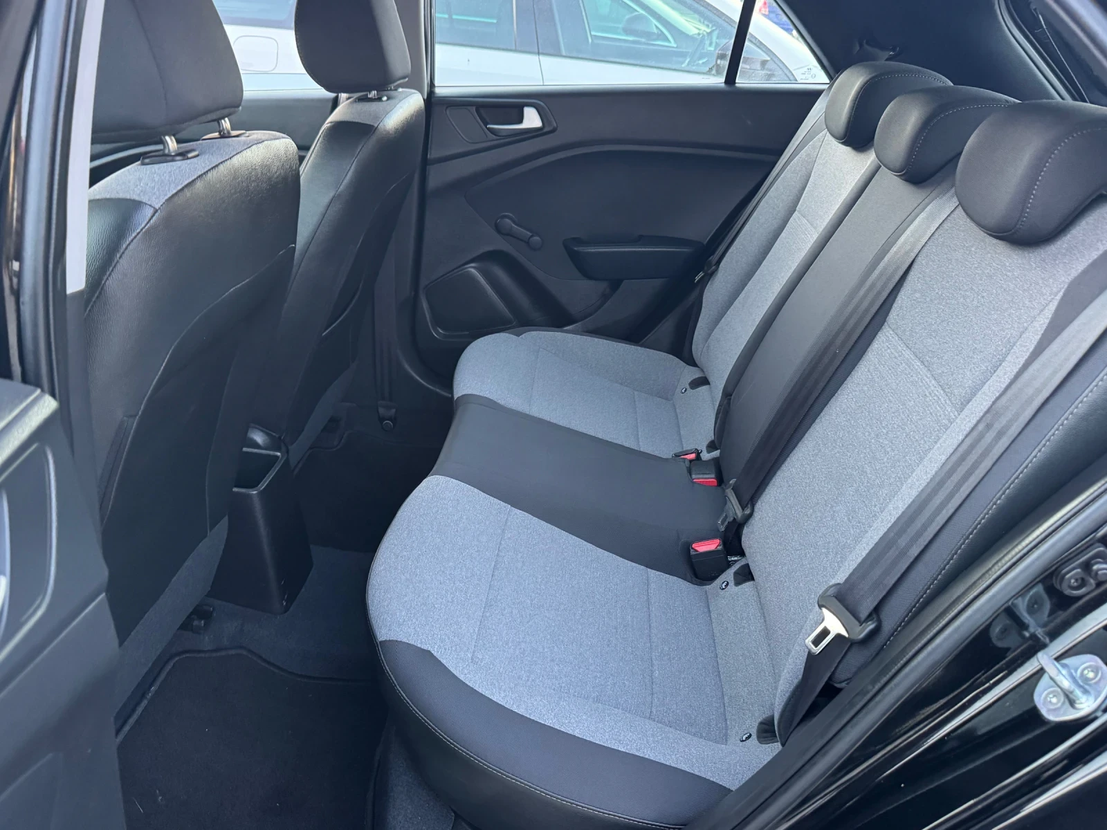 Hyundai I20 1.2i LPG EURO-6, снимка 14 - Автомобили и джипове - 53845643