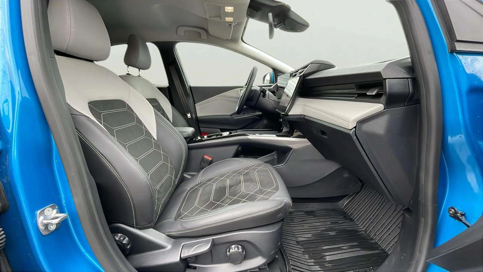 Ford Puma BEV 44 kWh, снимка 9 - Автомобили и джипове - 53953865