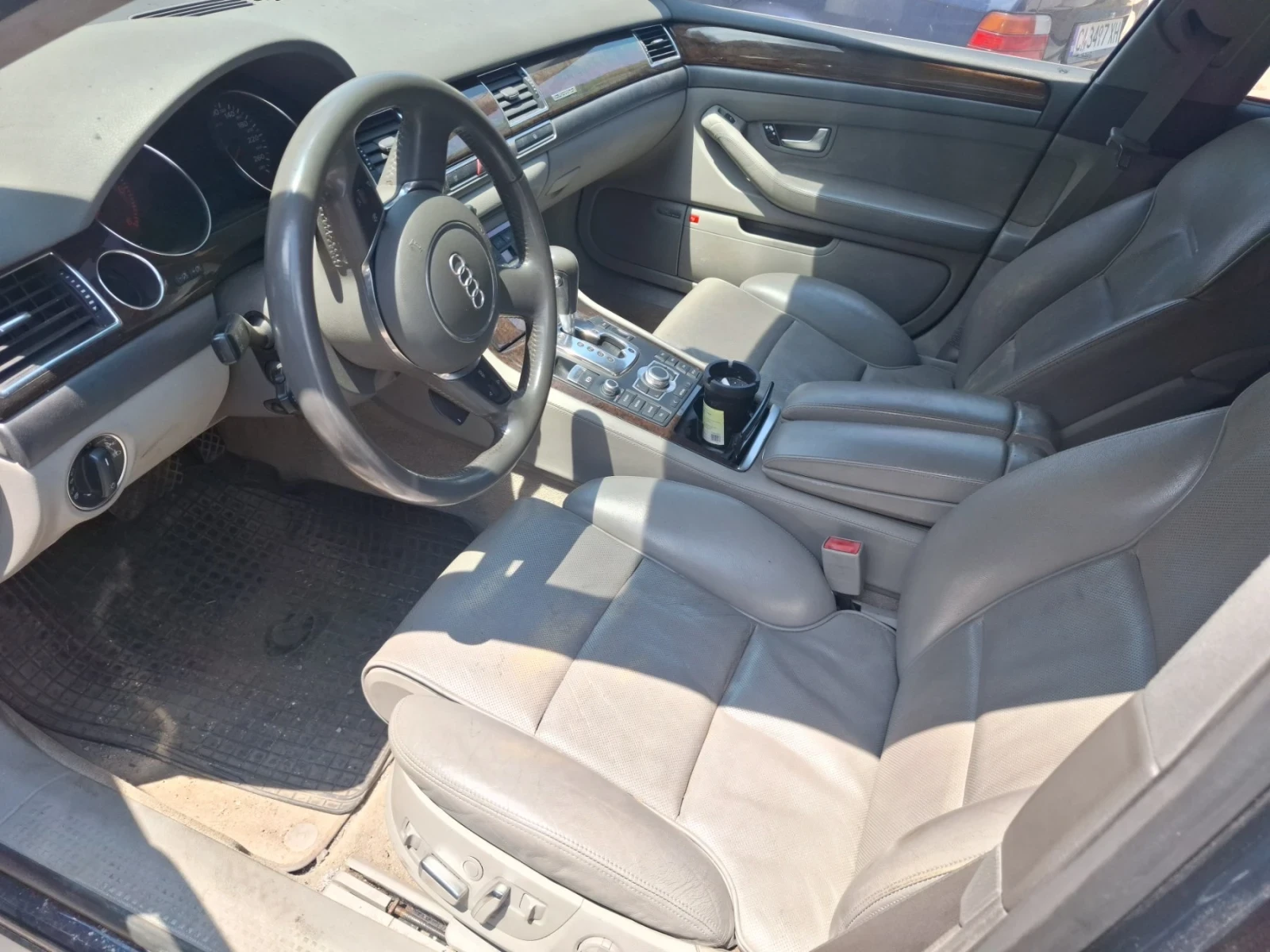 Audi A8, снимка 3 - Автомобили и джипове - 54271380