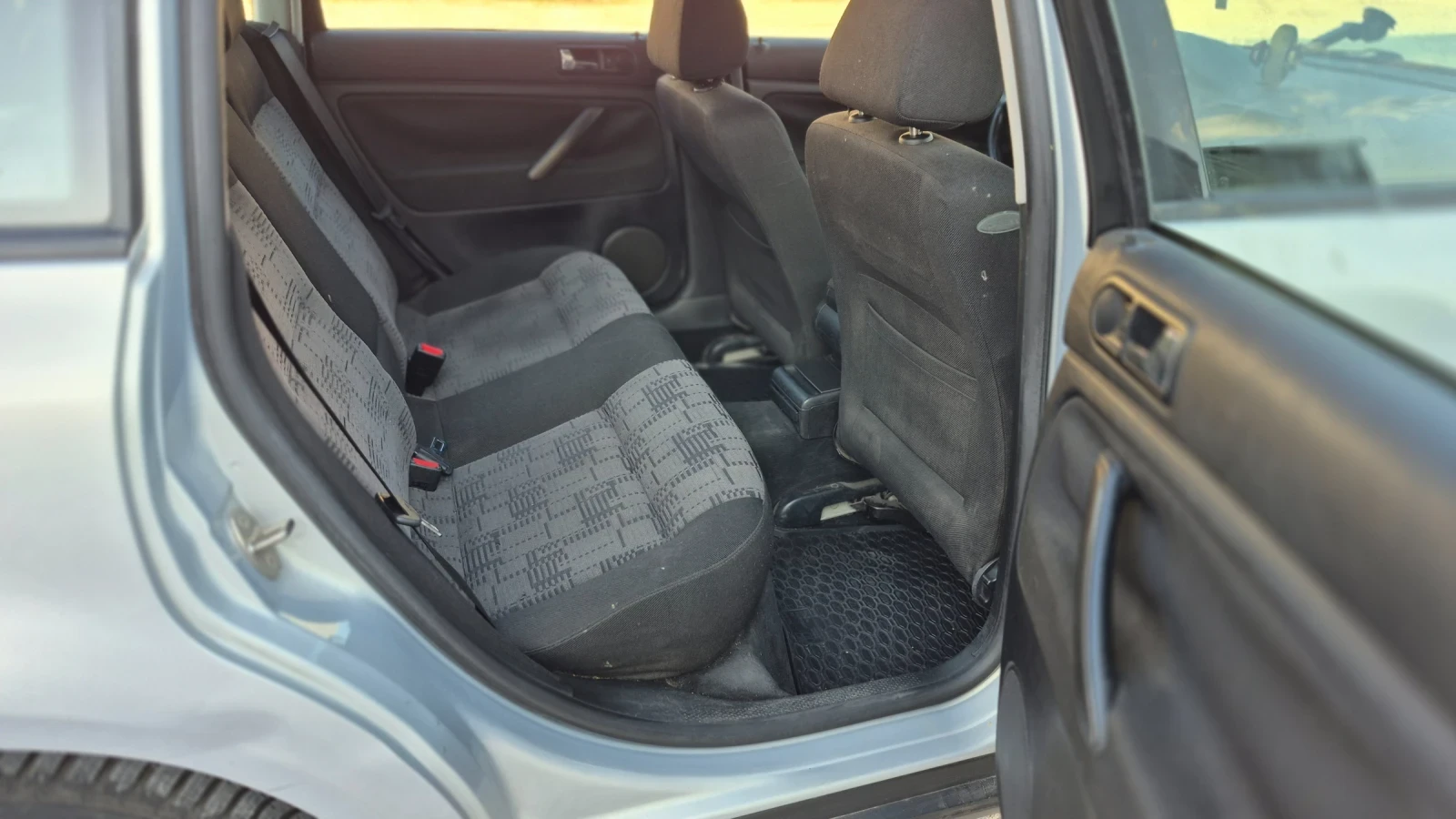 VW Passat 1.8 Газ/Бензин 125 Коня* * , снимка 15 - Автомобили и джипове - 55172703