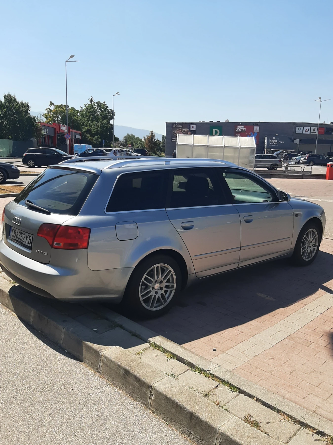 Audi A4 Авант, снимка 5 - Автомобили и джипове - 55754367
