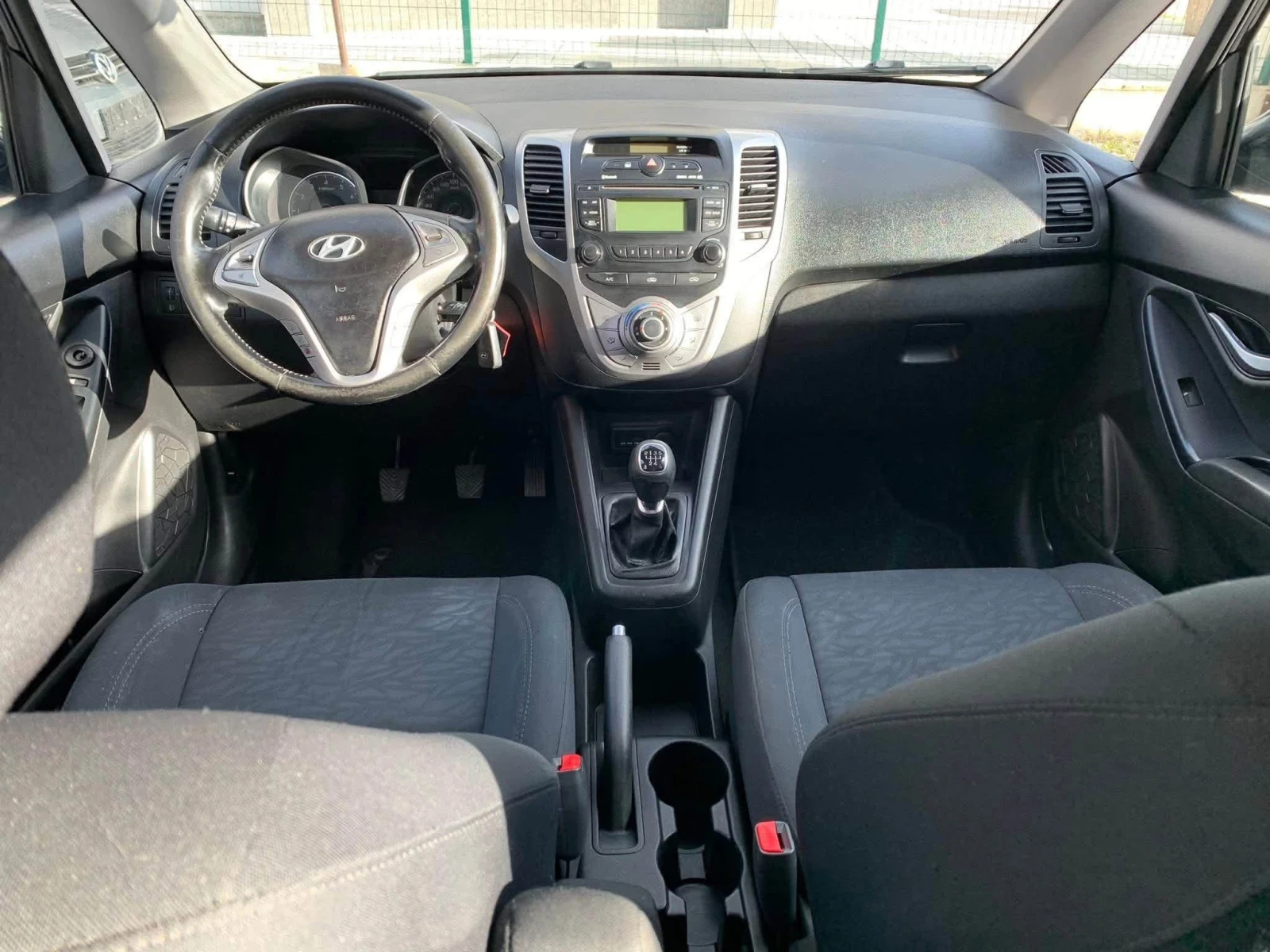 Hyundai Ix20 1.4 Classic, снимка 9 - Автомобили и джипове - 56058621