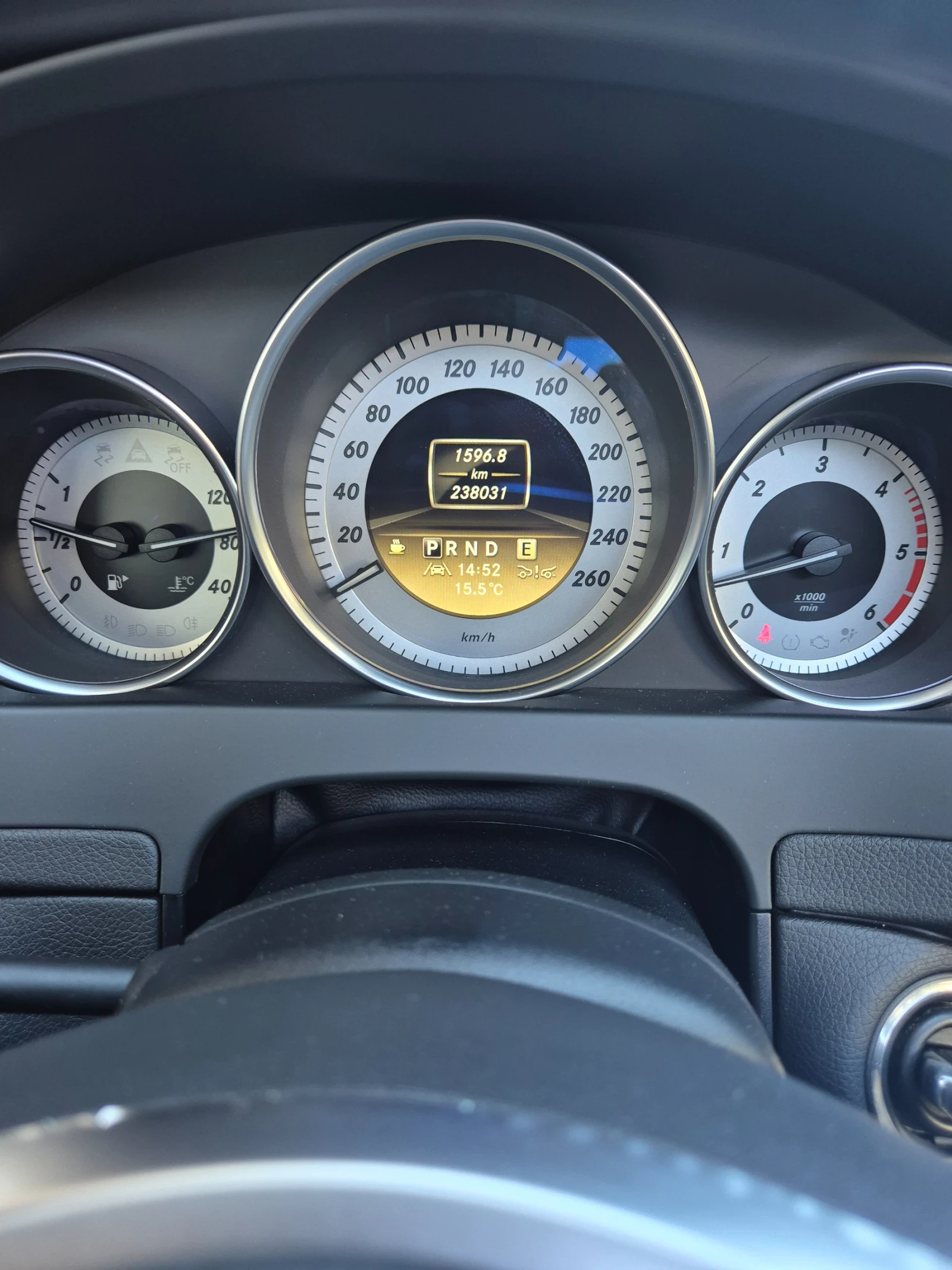 Mercedes-Benz C 300 C 300 4 Matic, снимка 11 - Автомобили и джипове - 56294494