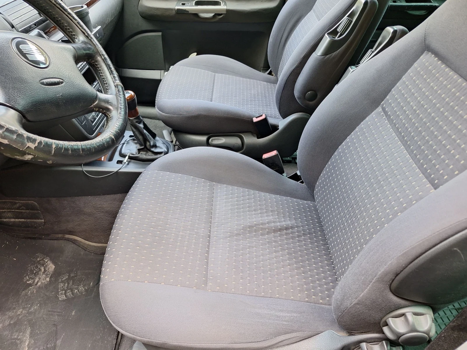 Seat Alhambra, снимка 4 - Автомобили и джипове - 56677196