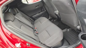 Toyota C-HR BATTERY LIFE450000km/Distronic/Следи Път и Знаци, снимка 15