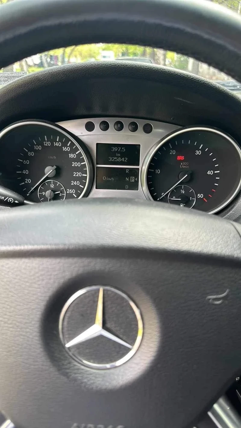 Mercedes-Benz ML 320, снимка 6 - Автомобили и джипове - 47643558