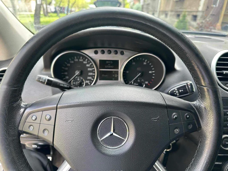 Mercedes-Benz ML 320, снимка 10 - Автомобили и джипове - 47643558