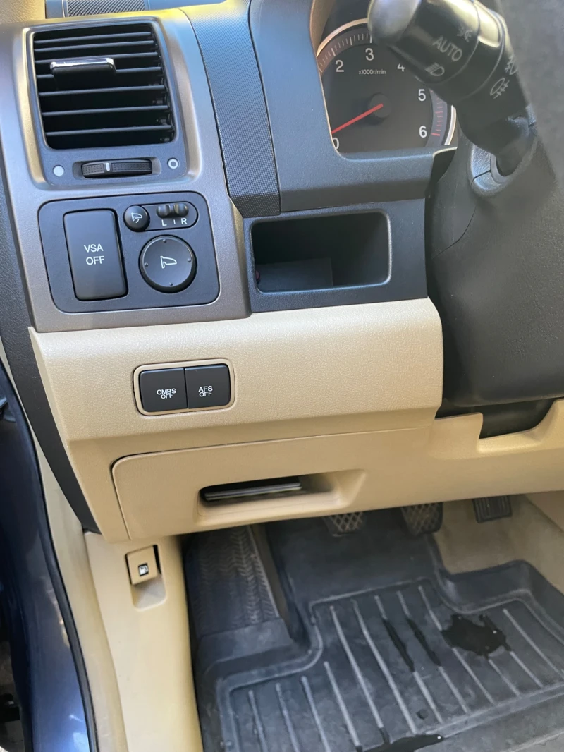 Honda Cr-v 2.2 ctdi, снимка 10 - Автомобили и джипове - 52356733