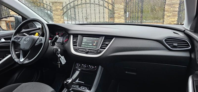Opel Grandland X Selection 127000km / Неразличим от нов автомобил, снимка 10 - Автомобили и джипове - 52345840