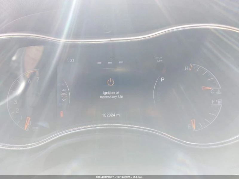 Jeep Grand cherokee 5.7L V-8 VVT, 360HP 4X4 Drive, снимка 12 - Автомобили и джипове - 53108065