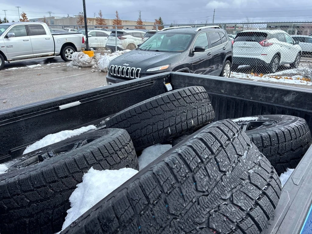 Toyota Tacoma * SR5 * CARFAX *    | Mobile.bg   12