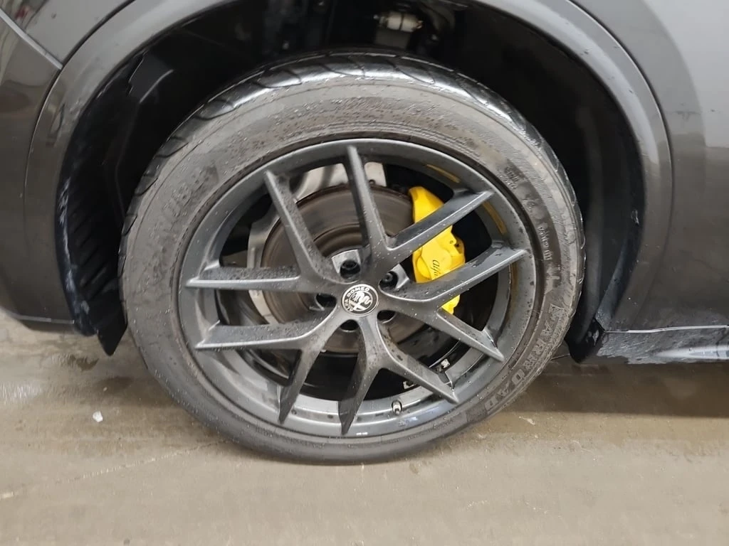 Alfa Romeo Stelvio * TI * CARFAX * ЦЕНА ДО БЪЛГАРИЯ - изображение 7