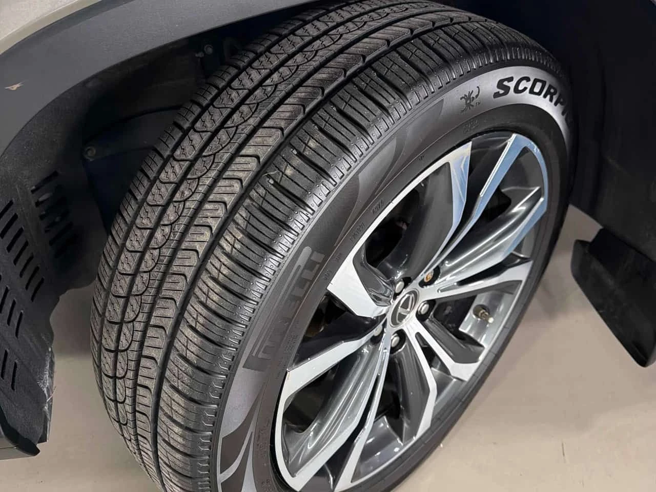 Lexus RX 350  CARFAX, снимка 10 - Автомобили и джипове - 54015041