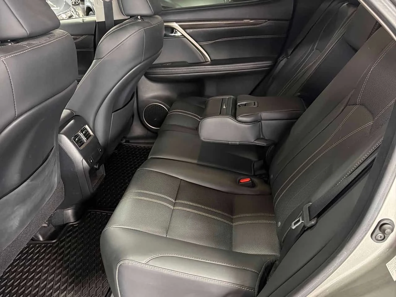 Lexus RX 350  CARFAX, снимка 12 - Автомобили и джипове - 54015041