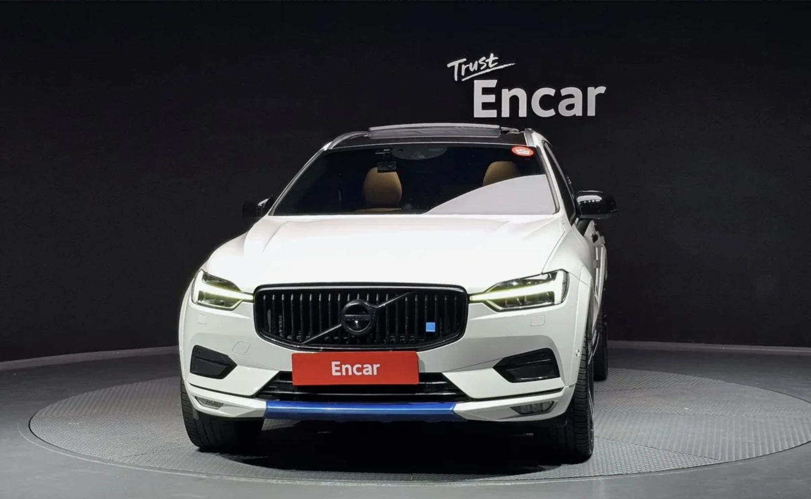 Volvo XC60 R design/Bowers & Wilkins/360 КАМЕРИ/FULL, снимка 3 - Автомобили и джипове - 54332372