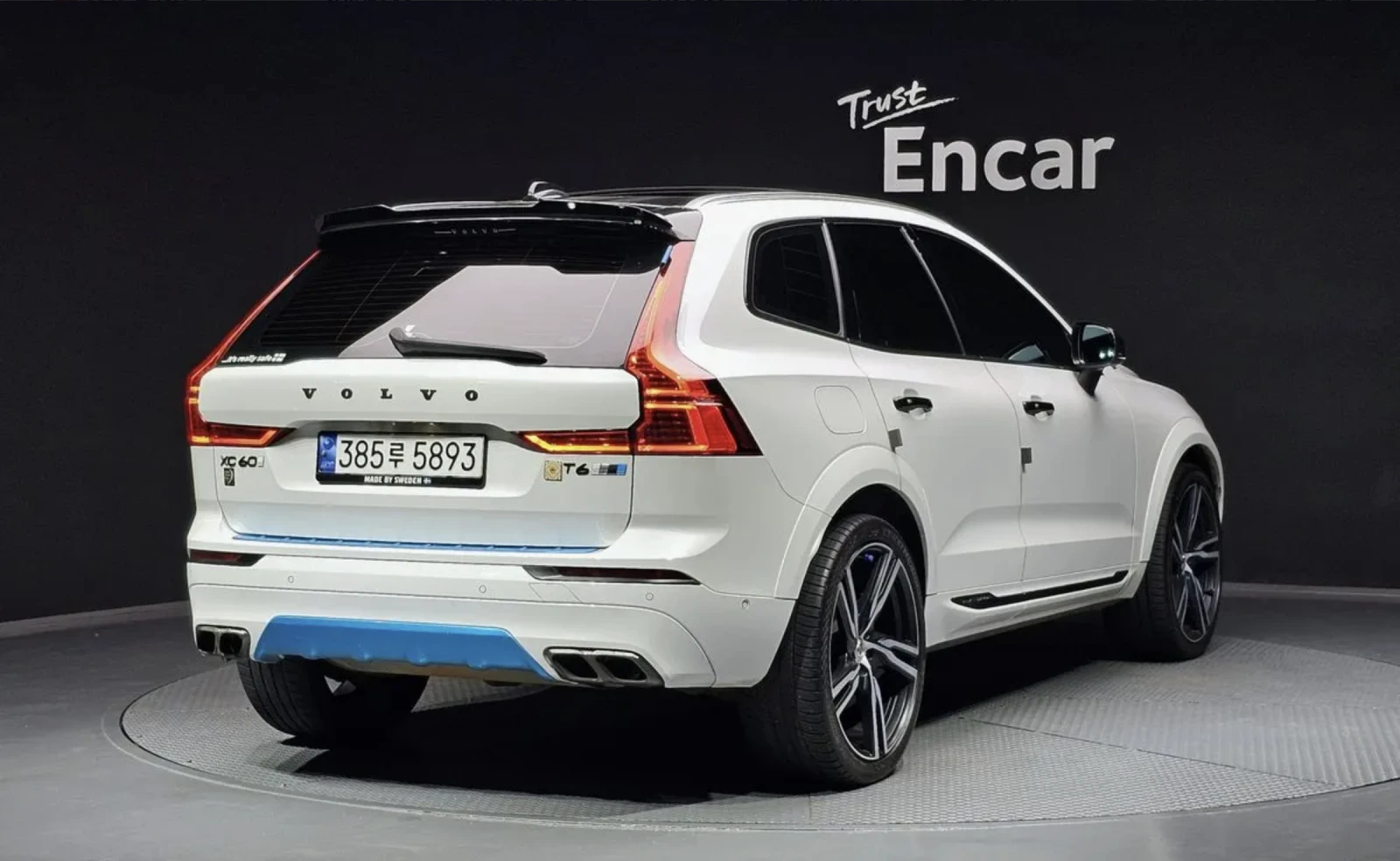 Volvo XC60 R design/Bowers & Wilkins/360 КАМЕРИ/FULL, снимка 2 - Автомобили и джипове - 54332372