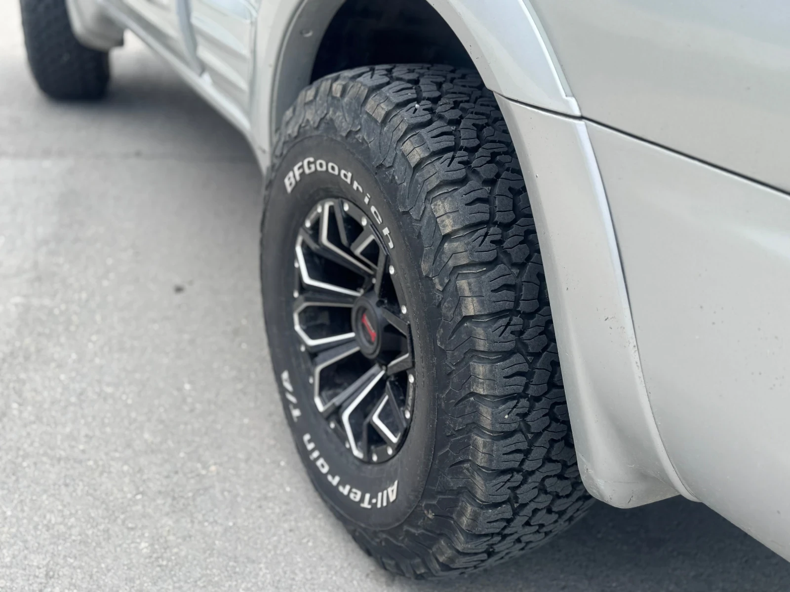 Mitsubishi Pajero * OFF-ROAD* 3.5GDI* ТОП СЪСТОЯНИЕ* V6* , снимка 8 - Автомобили и джипове - 54393175