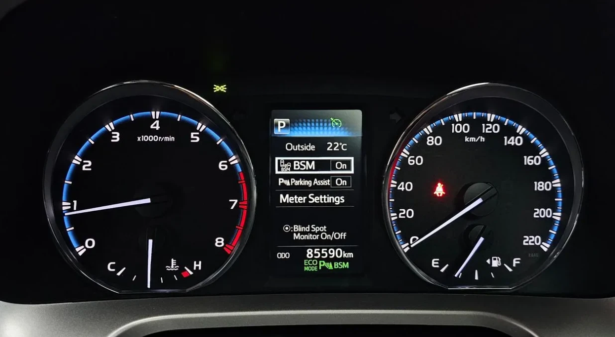 Toyota Rav4 2.5 Бензин, снимка 5 - Автомобили и джипове - 55084964