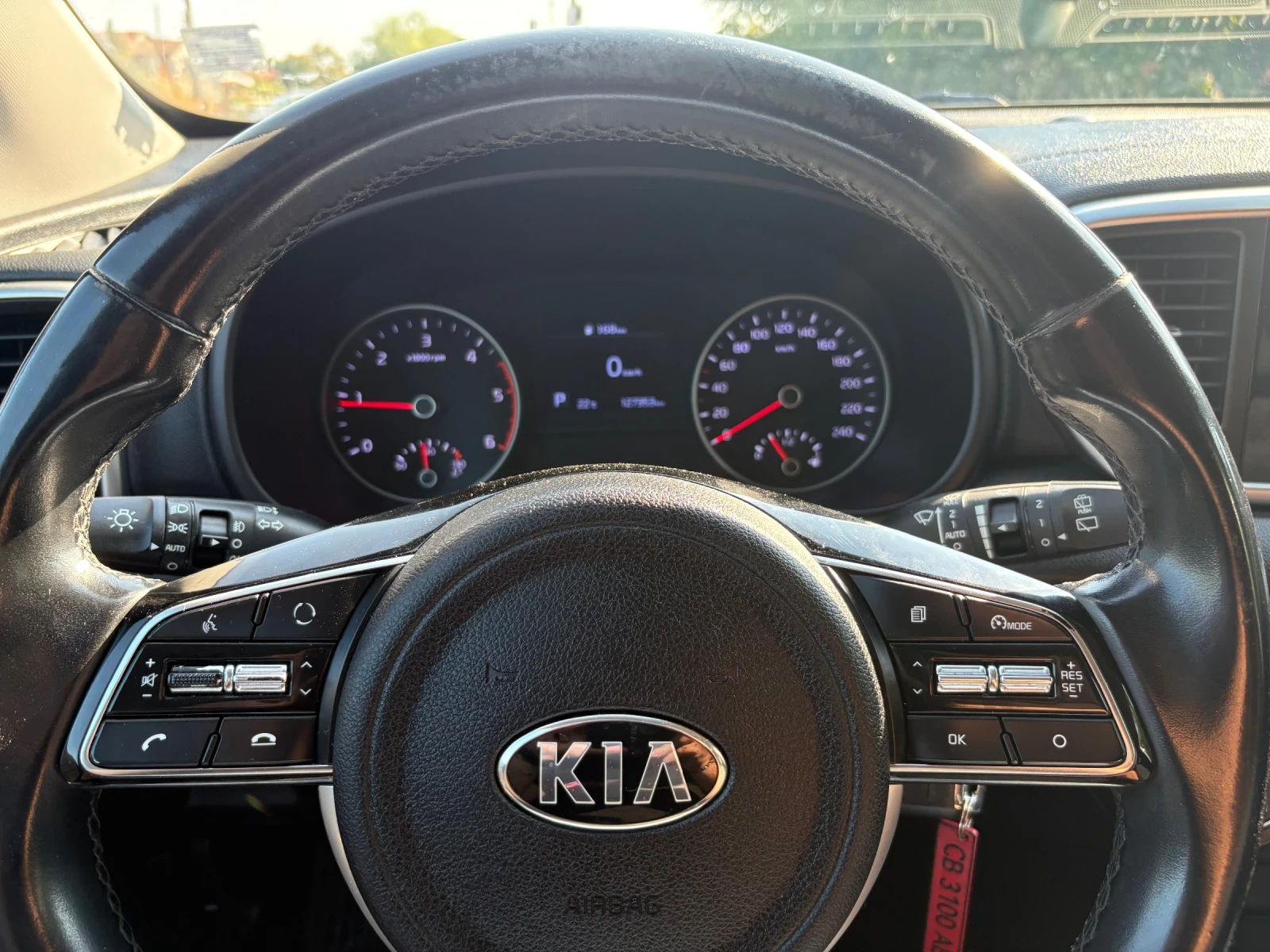Kia Sportage 1.6 CRDI, снимка 8 - Автомобили и джипове - 55610216