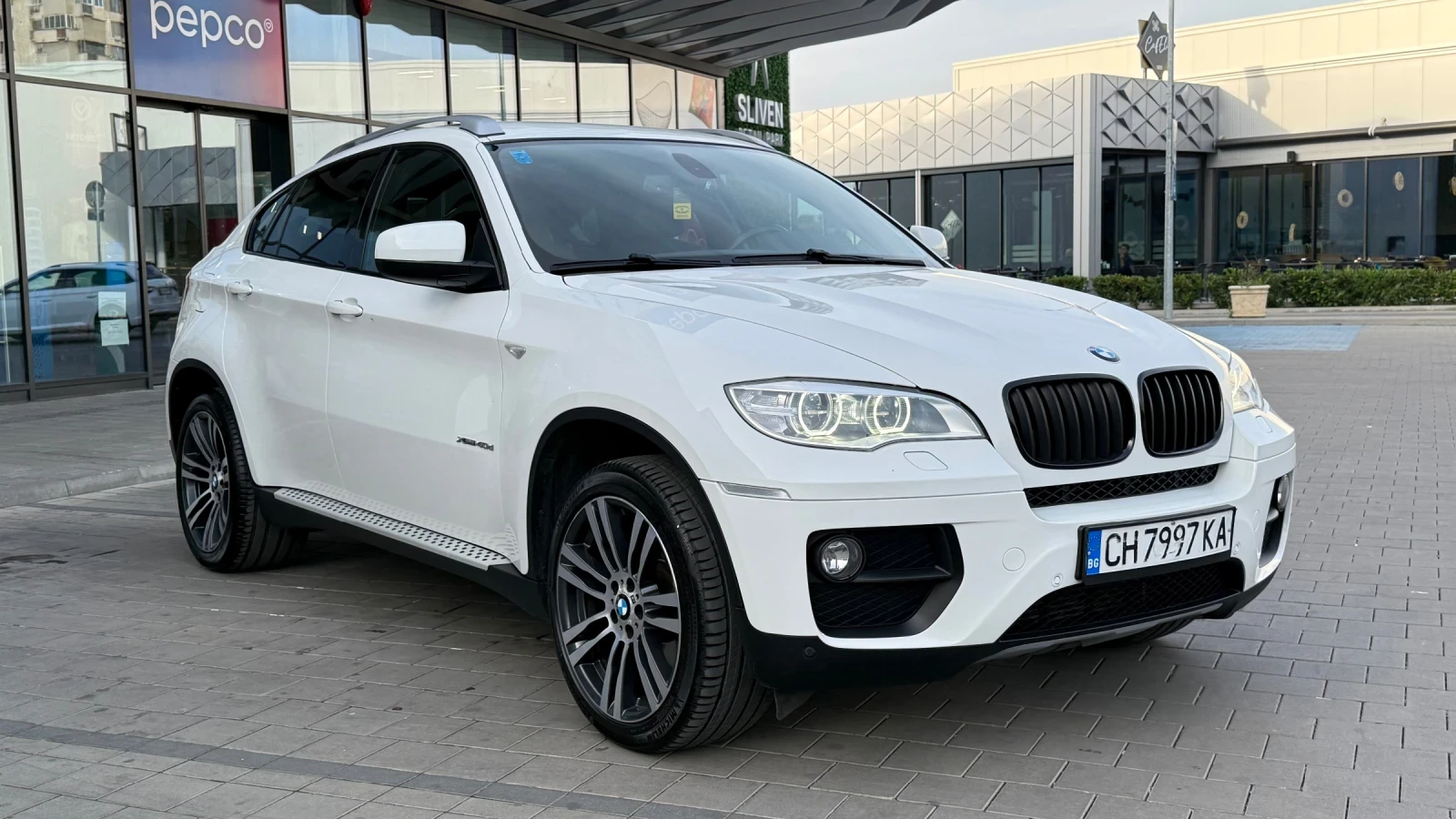 BMW X6 143хилКМ* М-пакет* ПълнаСерв.Ист* ВАКУМ* ПОДГРЕВ* 