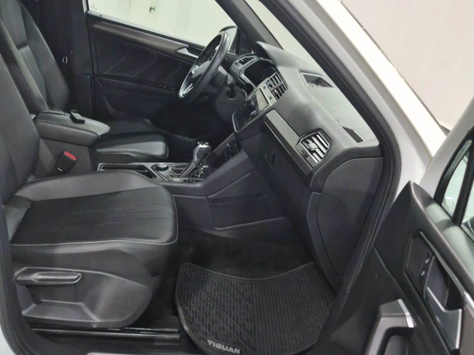 VW Tiguan * R Line * Blck edt * ���� �� �������� & ��������� | Mobile.bg � ����������� 11