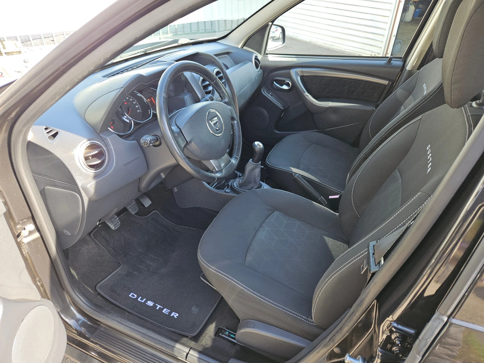 Dacia Duster 1.6i/GPL/144000��./LED/NAVI/������ | Mobile.bg � ����������� 9