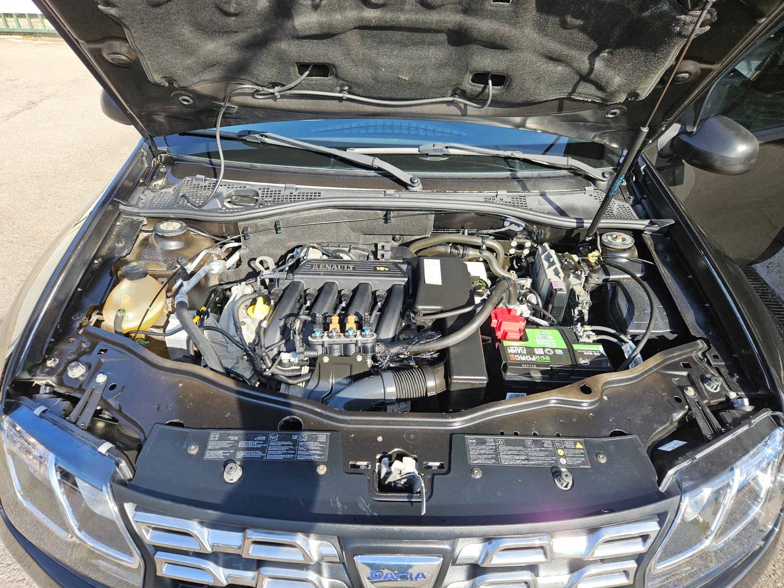 Dacia Duster 1.6i/GPL/144000��./LED/NAVI/������ | Mobile.bg � ����������� 8