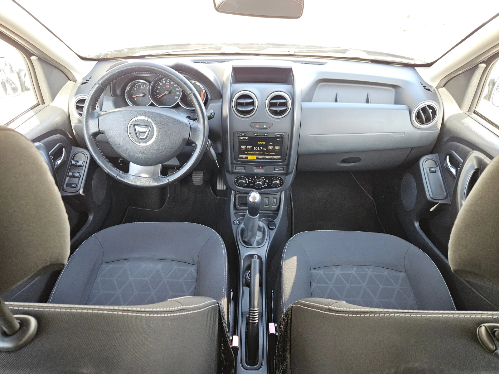 Dacia Duster 1.6i/GPL/144000��./LED/NAVI/������ | Mobile.bg � ����������� 10