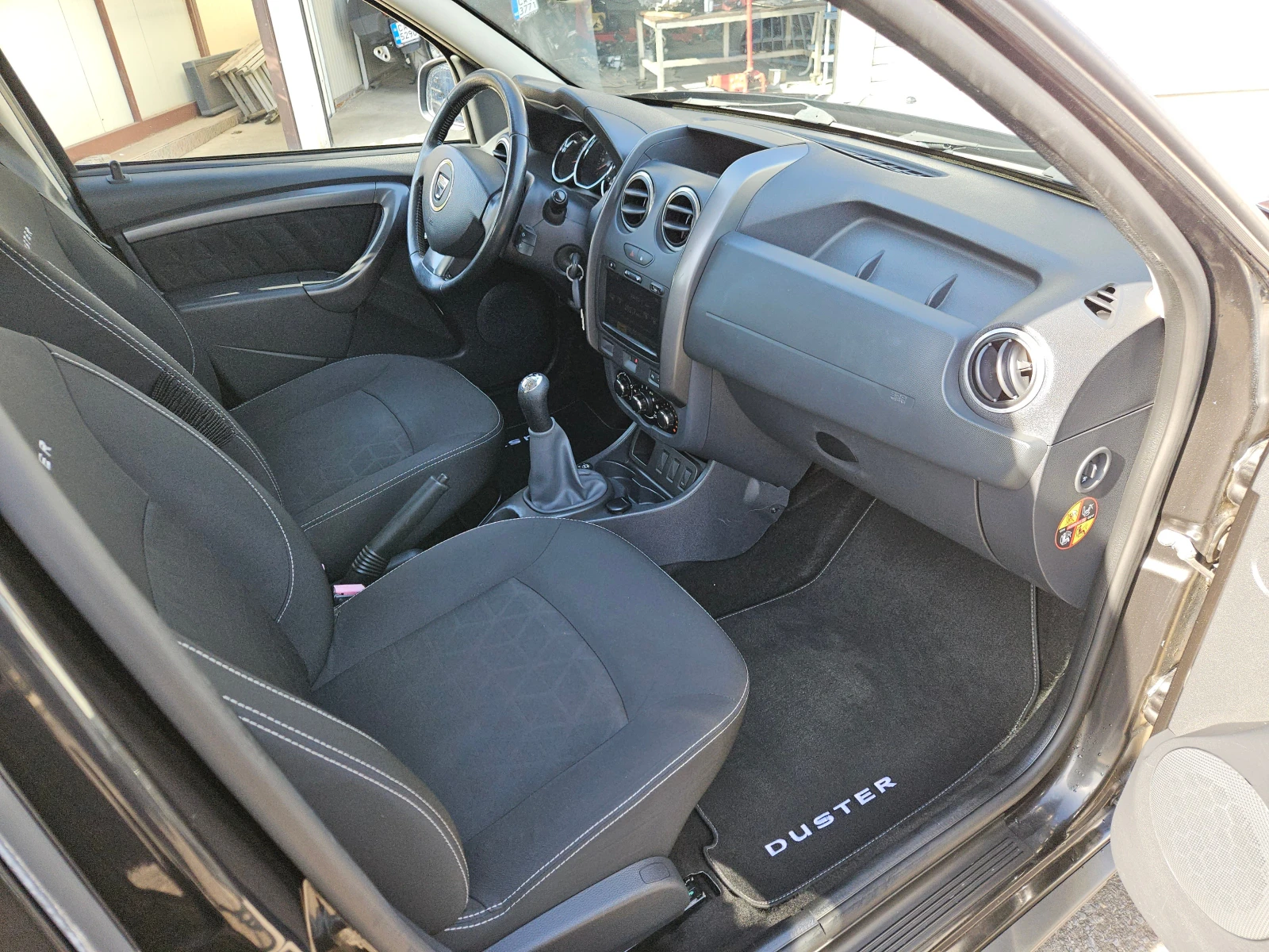Dacia Duster 1.6i/GPL/144000��./LED/NAVI/������ | Mobile.bg � ����������� 15