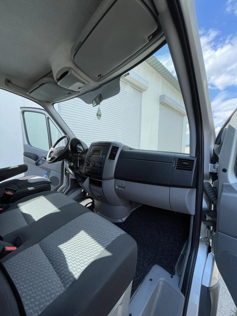 VW Crafter, снимка 5 - Бусове и автобуси - 48320677