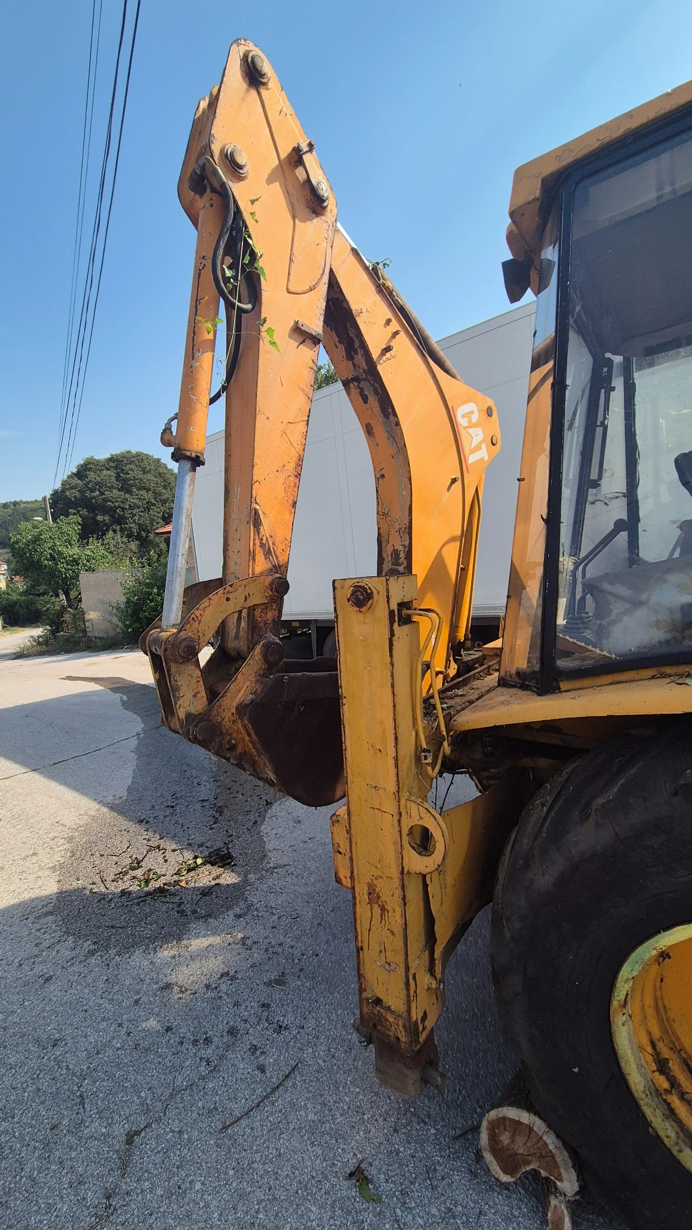 Багер Cat 428C, снимка 2 - Индустриална техника - 55435804