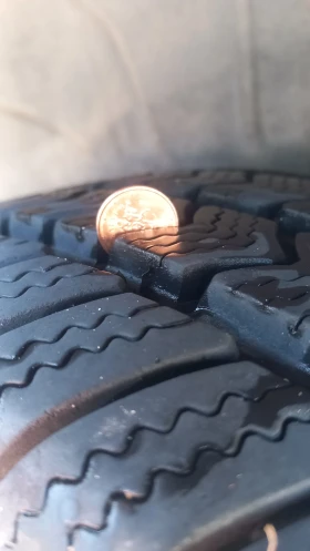 Гуми Зимни 205/70R15, снимка 5