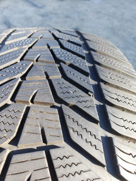 Гуми Зимни 255/55R19, снимка 5