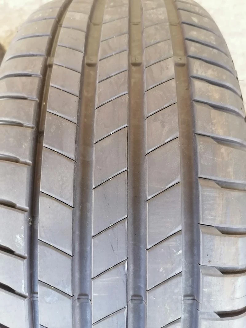 Гуми Летни 205/55R17, снимка 4 - Гуми и джанти - 29598391