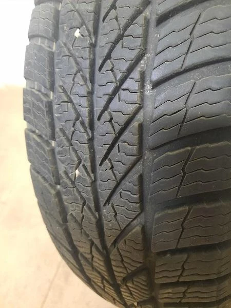 Гуми Зимни 185/60R14, снимка 2 - Гуми и джанти - 36393081