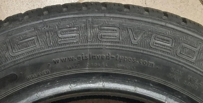 Гуми Зимни 185/60R14, снимка 4 - Гуми и джанти - 36393081