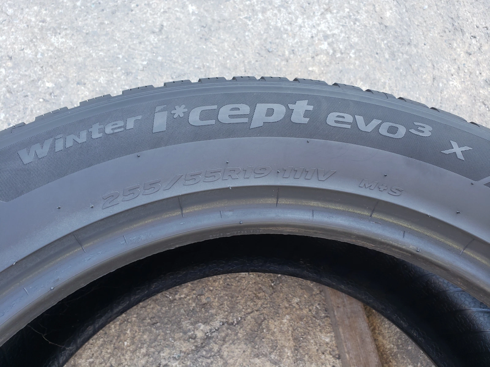 Гуми Зимни 255/55R19, снимка 7 - Гуми и джанти - 56306672