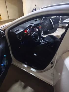 Toyota Auris, снимка 2