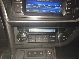 Toyota Auris, снимка 10