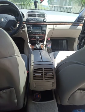 Mercedes-Benz E 320, снимка 13