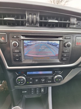Toyota Auris 1.6I ТОП-VVTI, снимка 16