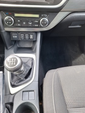 Toyota Auris 1.6I ТОП-VVTI, снимка 12