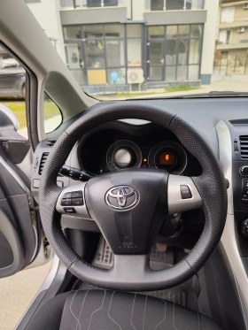 Toyota Auris, снимка 8