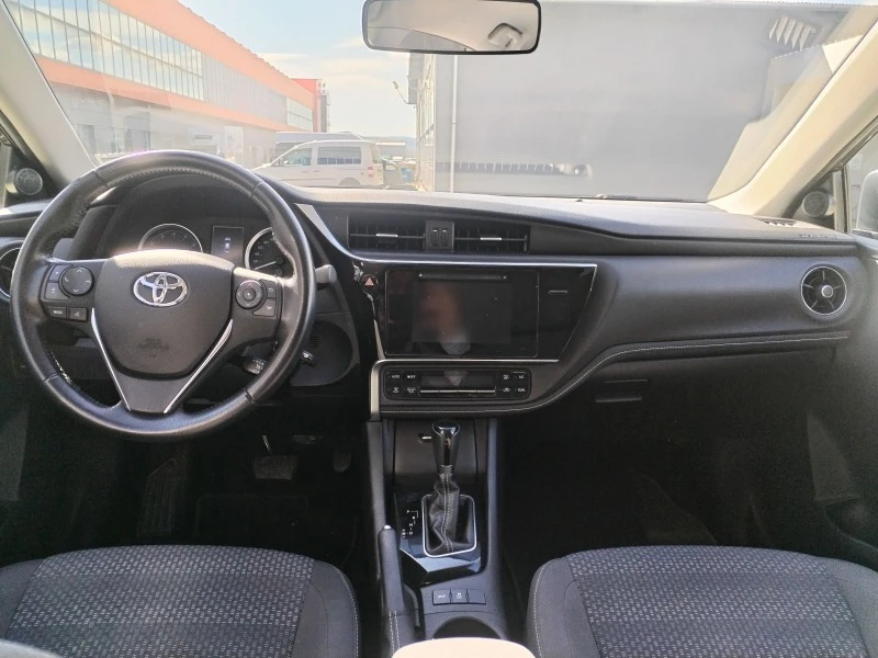 Toyota Corolla, снимка 13 - Автомобили и джипове - 45073642